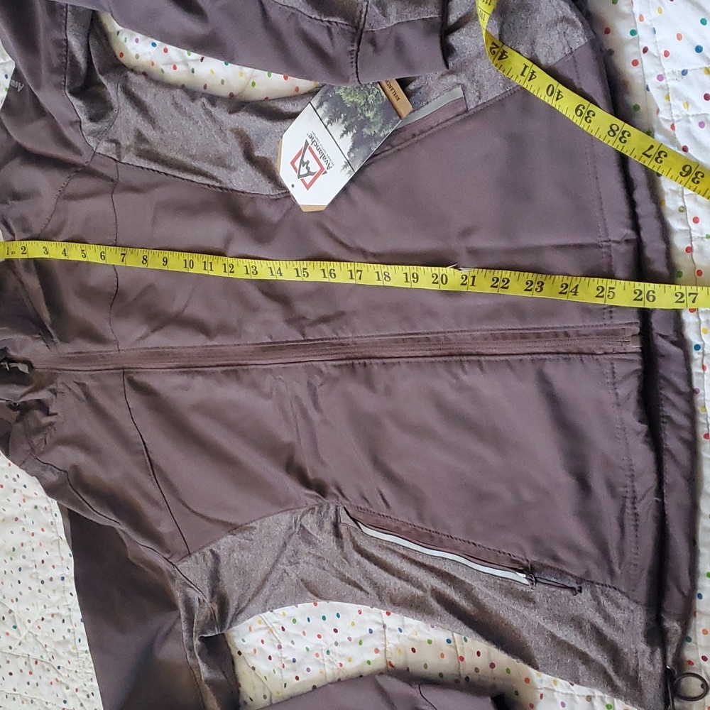 Avalanche  Zip- Up  Windbreaker. - Picture 8 of 13